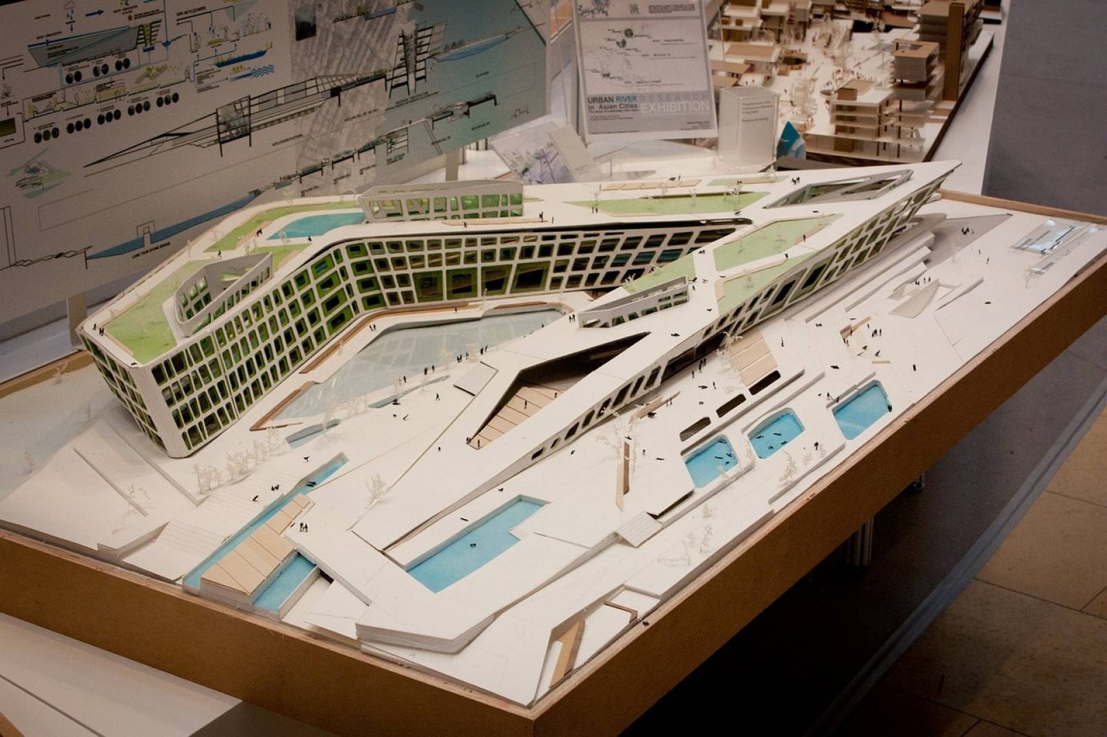 Avocat pour contester un permis modificatif à Toulon dans le Var